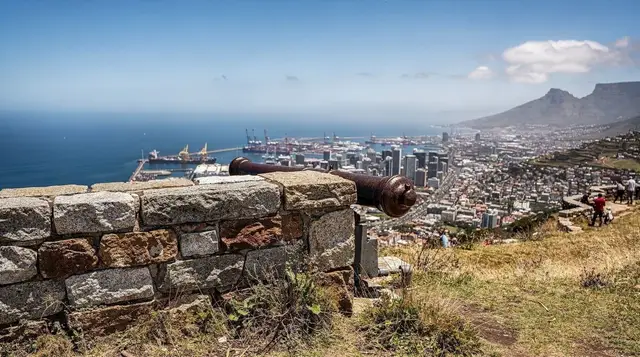 Signal Hill and the Noon Gun